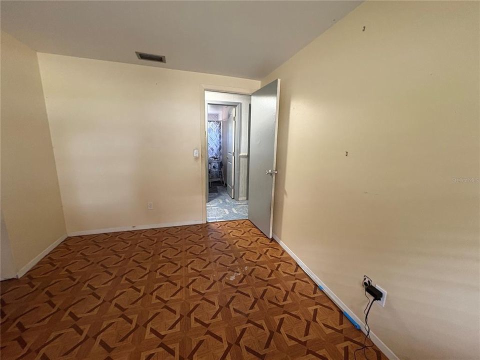 For Sale: $385,000 (3 beds, 1 baths, 1534 Square Feet)