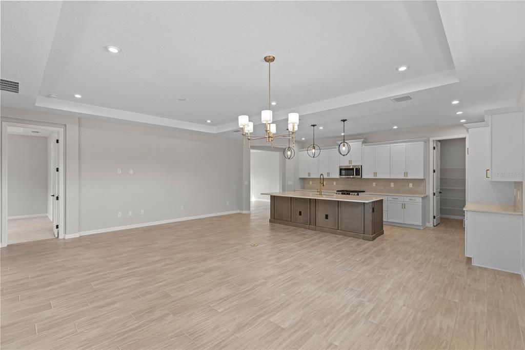 待售: $539,990 (2 贝兹, 2 浴室, 1968 平方英尺)