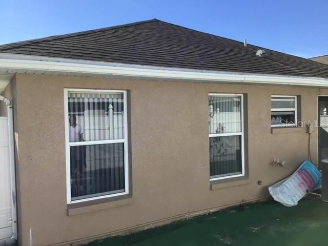 出租: $2,000 (3 贝兹, 2 浴室, 1329 平方英尺)