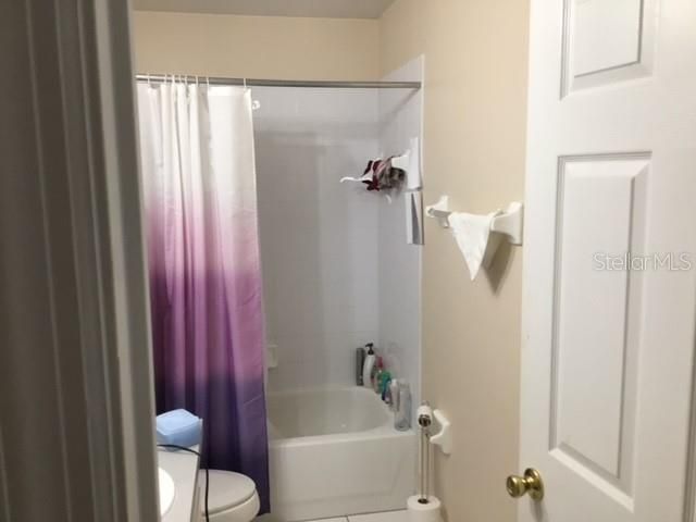 出租: $2,000 (3 贝兹, 2 浴室, 1329 平方英尺)