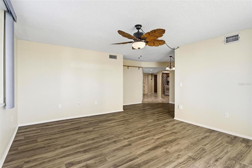 En Venta: $224,900 (2 camas, 2 baños, 1210 Pies cuadrados)