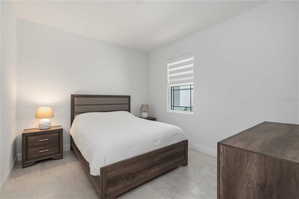 В аренду: $2,850 (2 спален, 2 ванн, 1629 Квадратных фут)