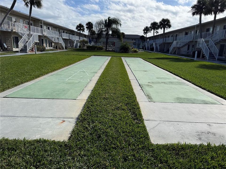 待售: $325,000 (2 贝兹, 1 浴室, 880 平方英尺)