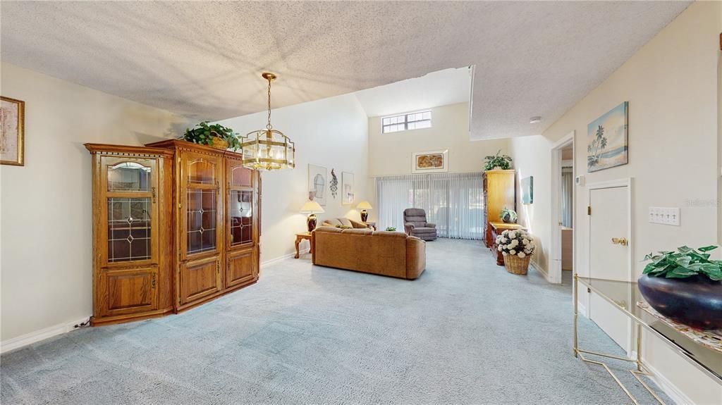 For Sale: $260,000 (2 beds, 2 baths, 1844 Square Feet)