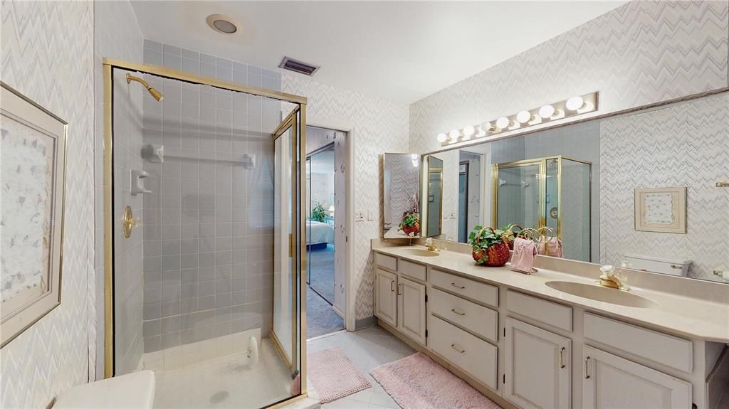 For Sale: $260,000 (2 beds, 2 baths, 1844 Square Feet)