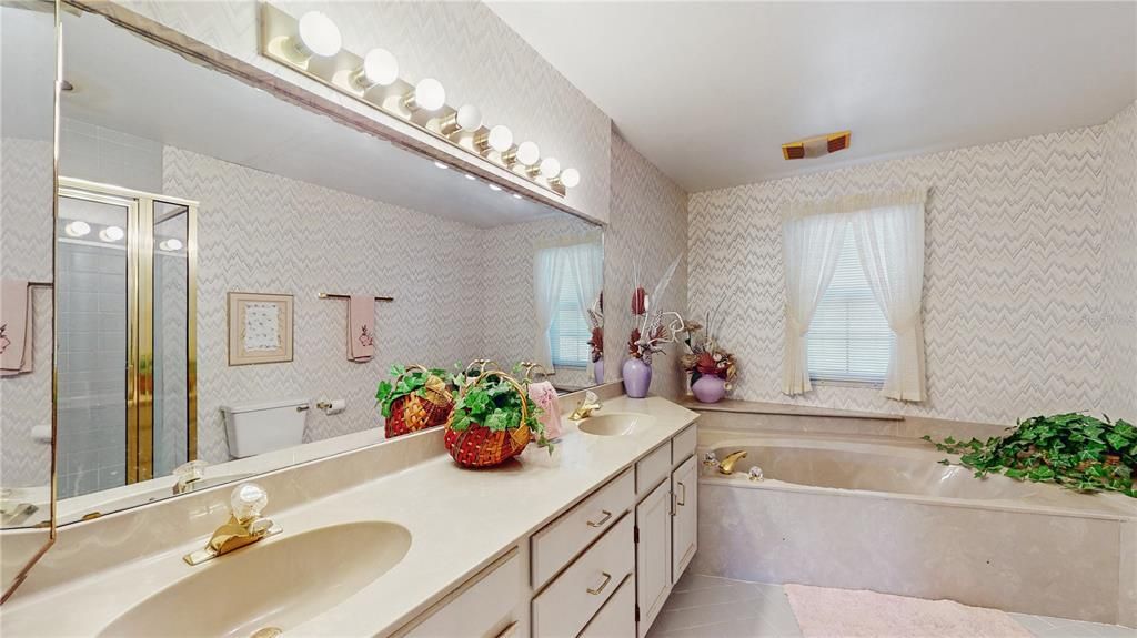 For Sale: $260,000 (2 beds, 2 baths, 1844 Square Feet)