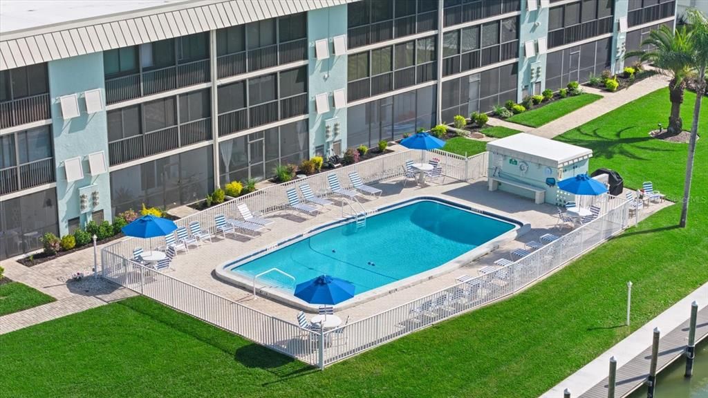 На продажу: $475,000 (2 спален, 2 ванн, 1122 Квадратных фут)