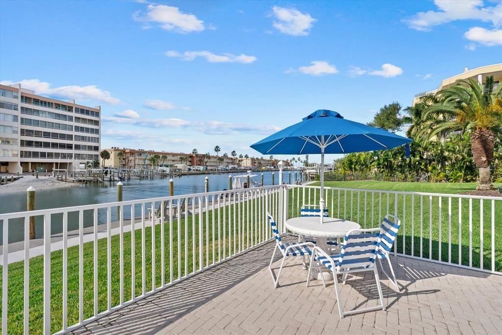 На продажу: $475,000 (2 спален, 2 ванн, 1122 Квадратных фут)