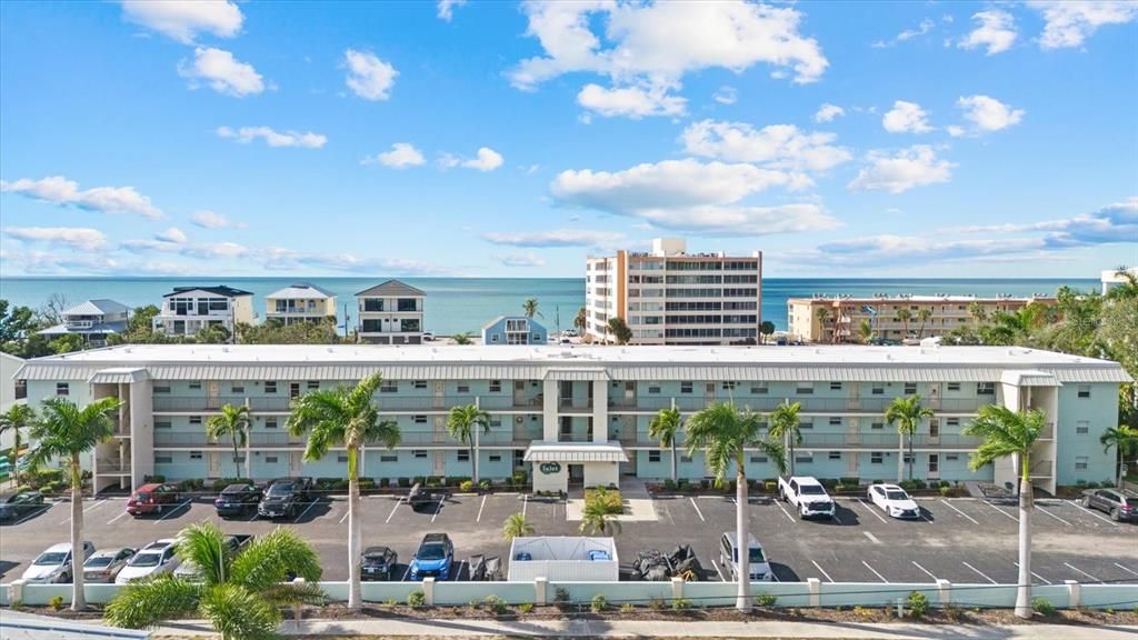 На продажу: $475,000 (2 спален, 2 ванн, 1122 Квадратных фут)