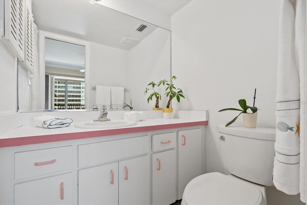 На продажу: $475,000 (2 спален, 2 ванн, 1122 Квадратных фут)