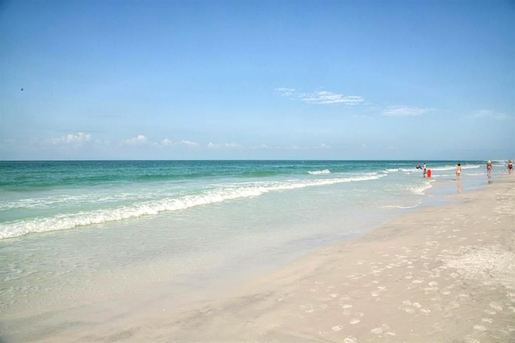 На продажу: $475,000 (2 спален, 2 ванн, 1122 Квадратных фут)