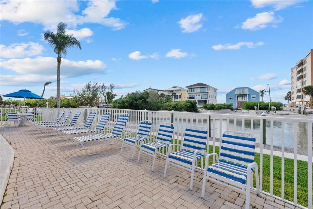 На продажу: $475,000 (2 спален, 2 ванн, 1122 Квадратных фут)