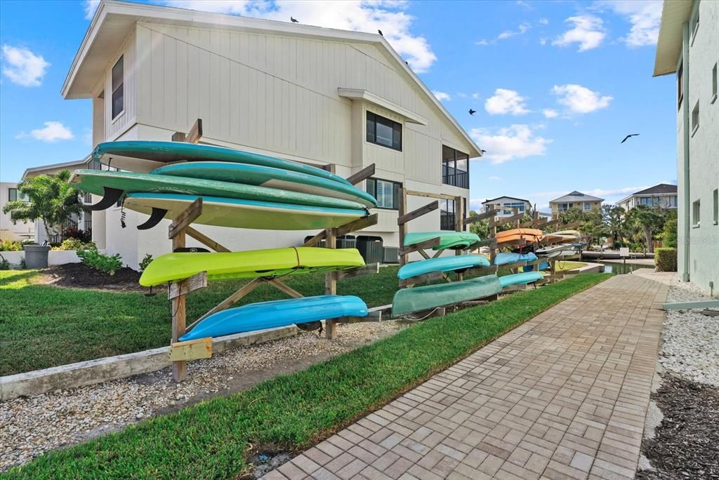 На продажу: $475,000 (2 спален, 2 ванн, 1122 Квадратных фут)