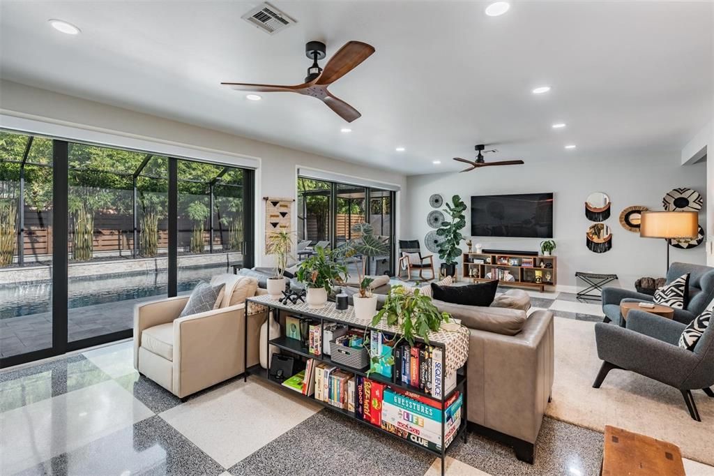 For Sale: $725,000 (3 beds, 2 baths, 2206 Square Feet)