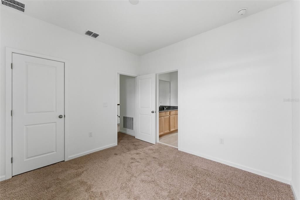 En Renta: $4,100 (3 camas, 2 baños, 1628 Pies cuadrados)