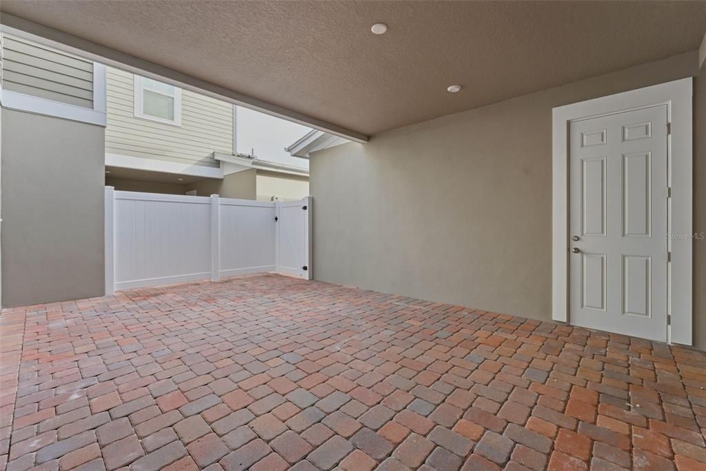 En Renta: $4,100 (3 camas, 2 baños, 1628 Pies cuadrados)