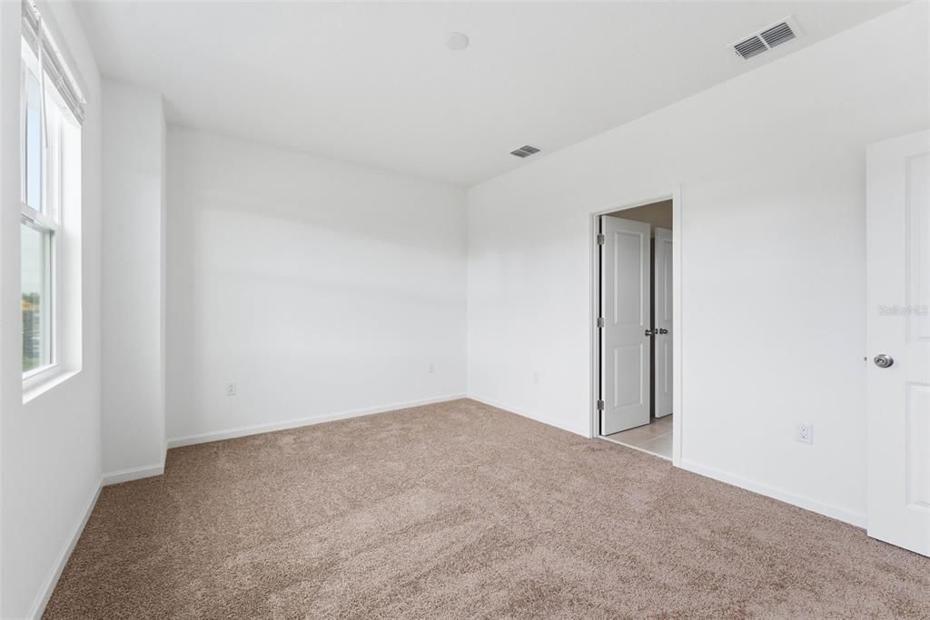 En Renta: $4,100 (3 camas, 2 baños, 1628 Pies cuadrados)