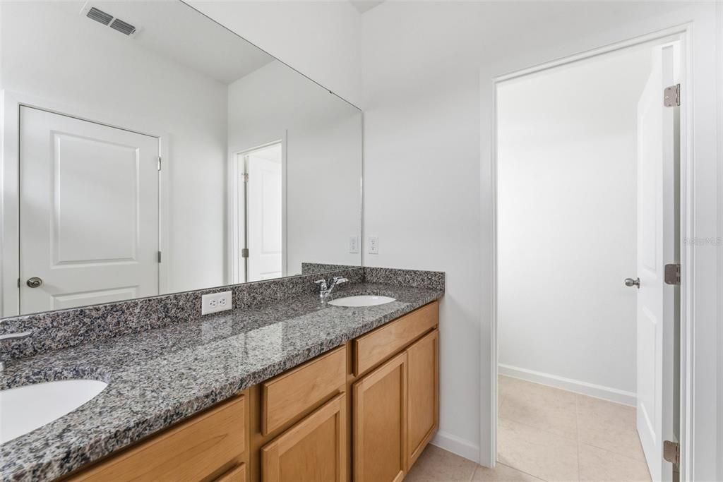 En Renta: $4,100 (3 camas, 2 baños, 1628 Pies cuadrados)