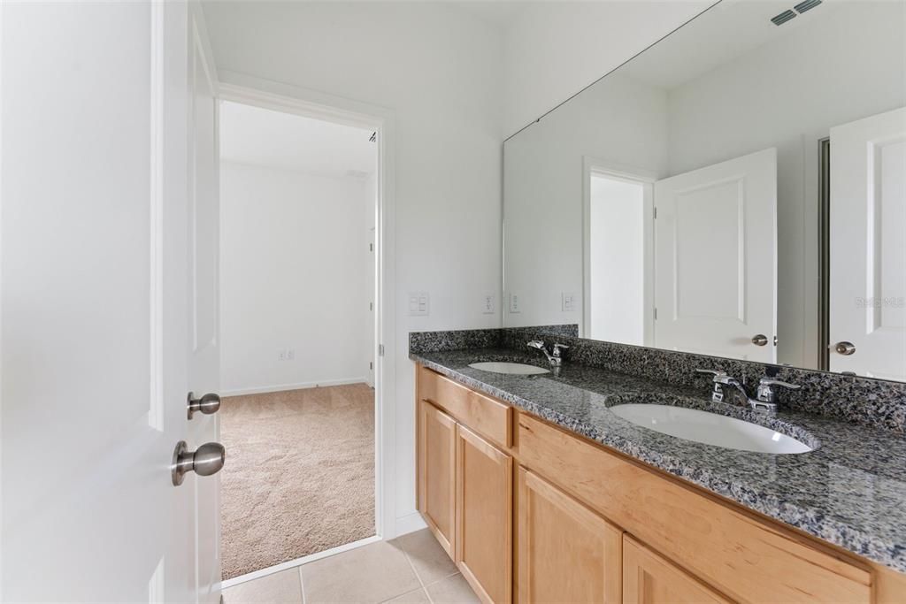 En Renta: $4,100 (3 camas, 2 baños, 1628 Pies cuadrados)