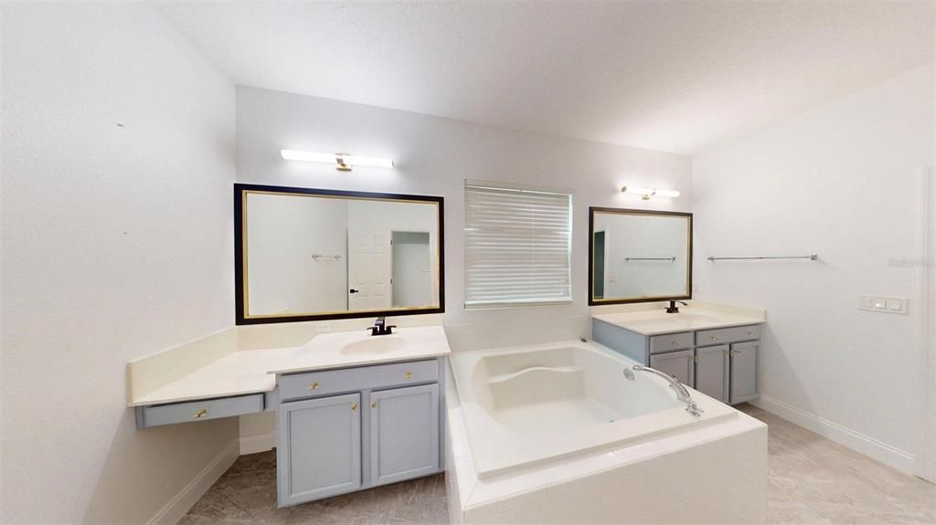 For Rent: $6,500 (6 beds, 5 baths, 5019 Square Feet)