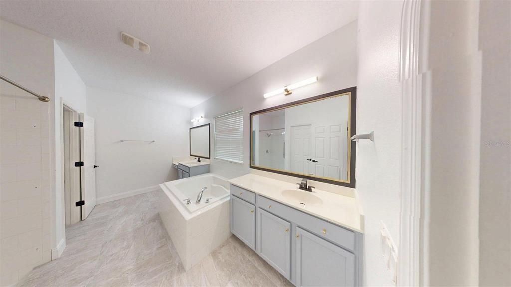 For Rent: $6,500 (6 beds, 5 baths, 5019 Square Feet)