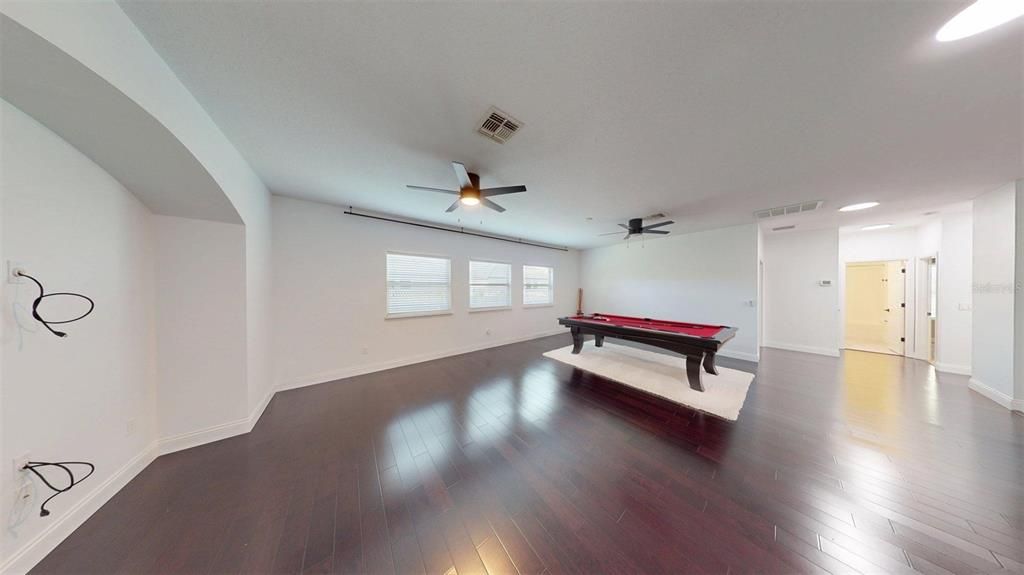 For Rent: $6,500 (6 beds, 5 baths, 5019 Square Feet)