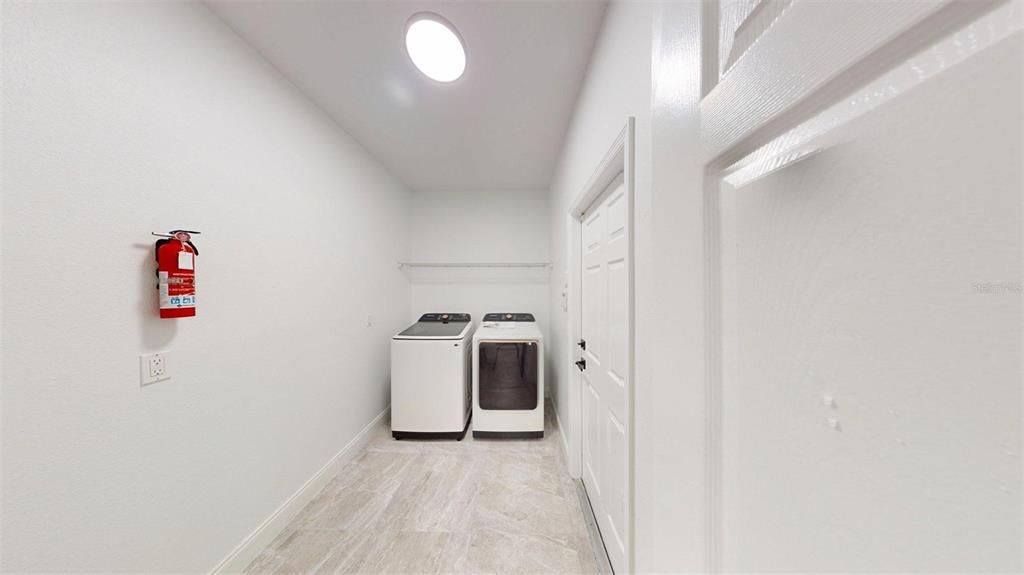 For Rent: $6,500 (6 beds, 5 baths, 5019 Square Feet)