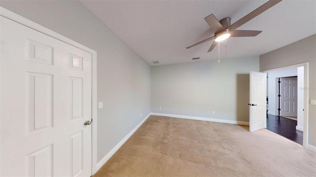 For Rent: $6,500 (6 beds, 5 baths, 5019 Square Feet)