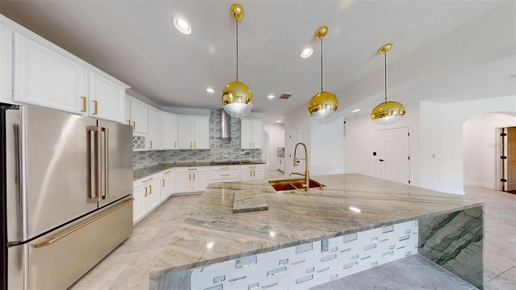 For Rent: $6,500 (6 beds, 5 baths, 5019 Square Feet)