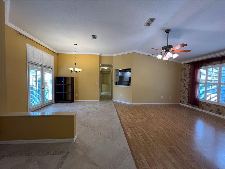 For Rent: $1,600 (2 beds, 2 baths, 1345 Square Feet)