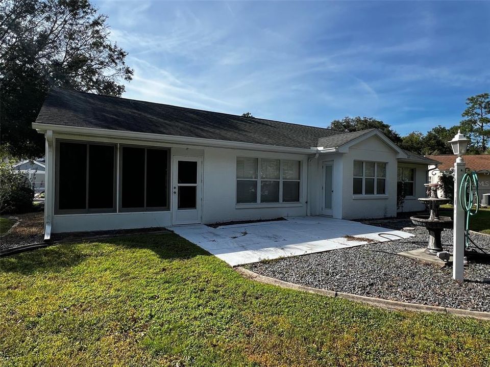 For Rent: $1,600 (2 beds, 2 baths, 1345 Square Feet)