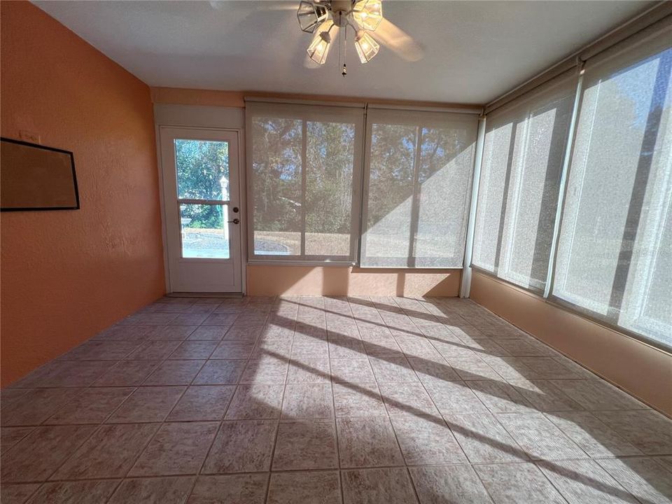 For Rent: $1,600 (2 beds, 2 baths, 1345 Square Feet)