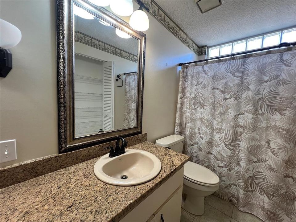 For Rent: $1,600 (2 beds, 2 baths, 1345 Square Feet)