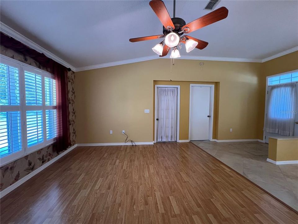 For Rent: $1,600 (2 beds, 2 baths, 1345 Square Feet)