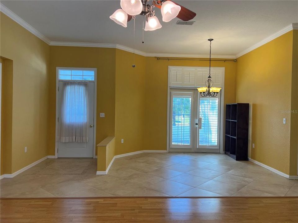 For Rent: $1,600 (2 beds, 2 baths, 1345 Square Feet)