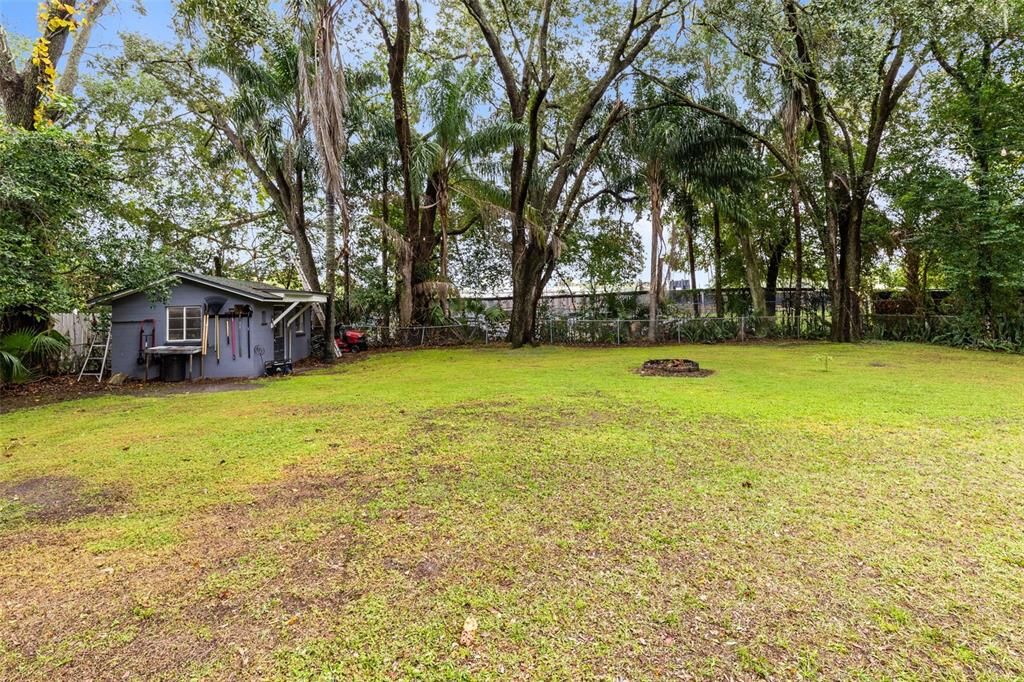 For Sale: $375,000 (2 beds, 1 baths, 990 Square Feet)