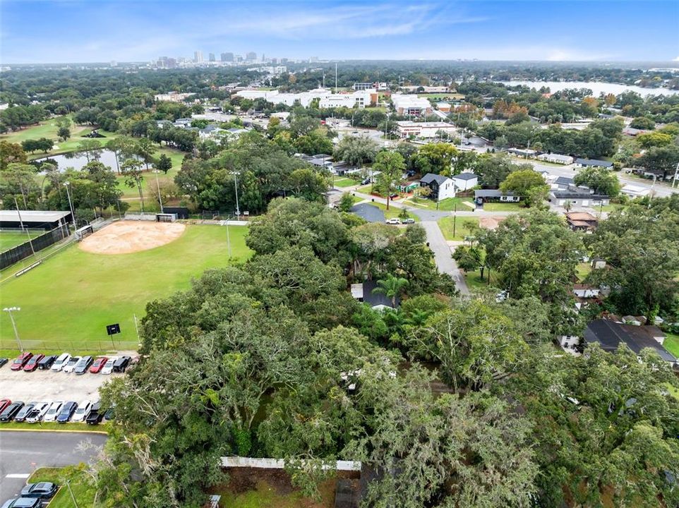 For Sale: $375,000 (2 beds, 1 baths, 990 Square Feet)