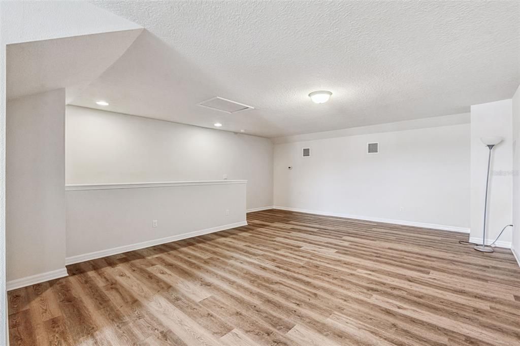 待售: $399,900 (3 贝兹, 3 浴室, 2269 平方英尺)