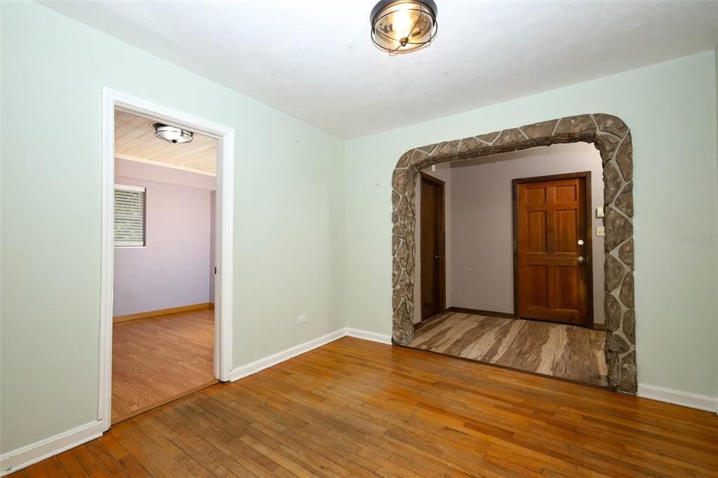 For Sale: $567,000 (3 beds, 2 baths, 2116 Square Feet)