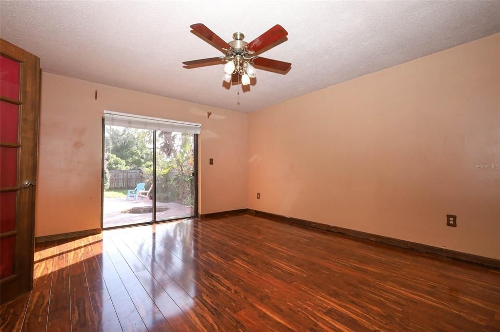 For Sale: $567,000 (3 beds, 2 baths, 2116 Square Feet)