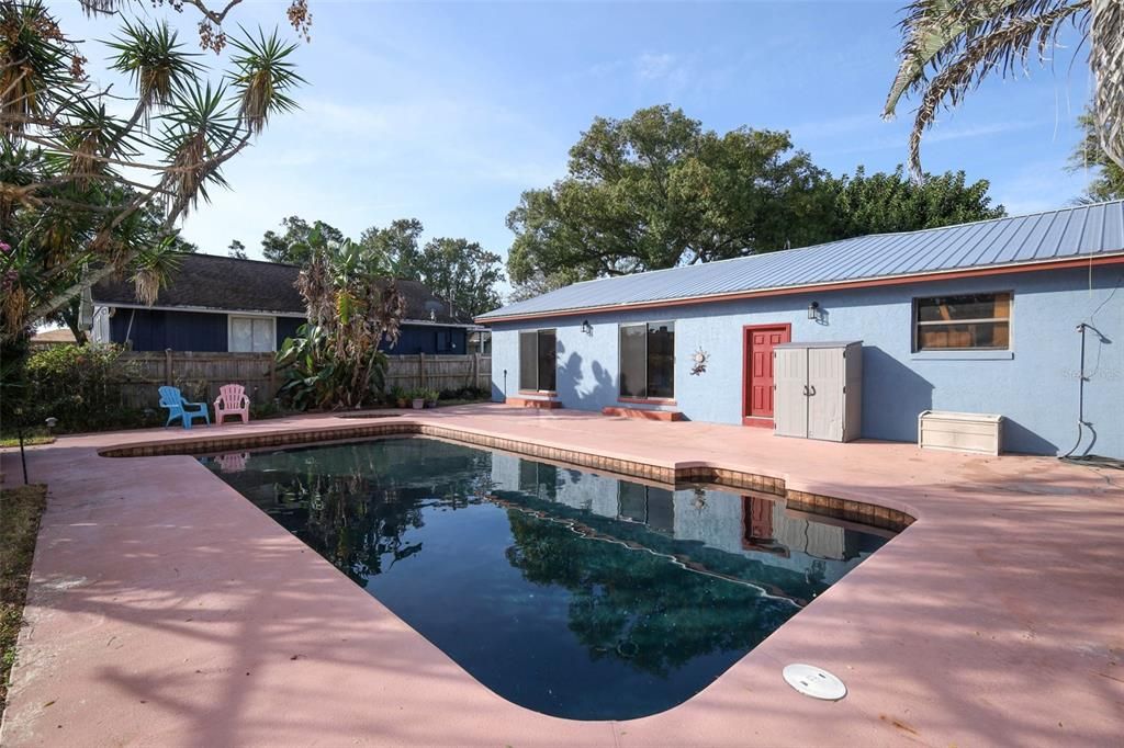 For Sale: $567,000 (3 beds, 2 baths, 2116 Square Feet)