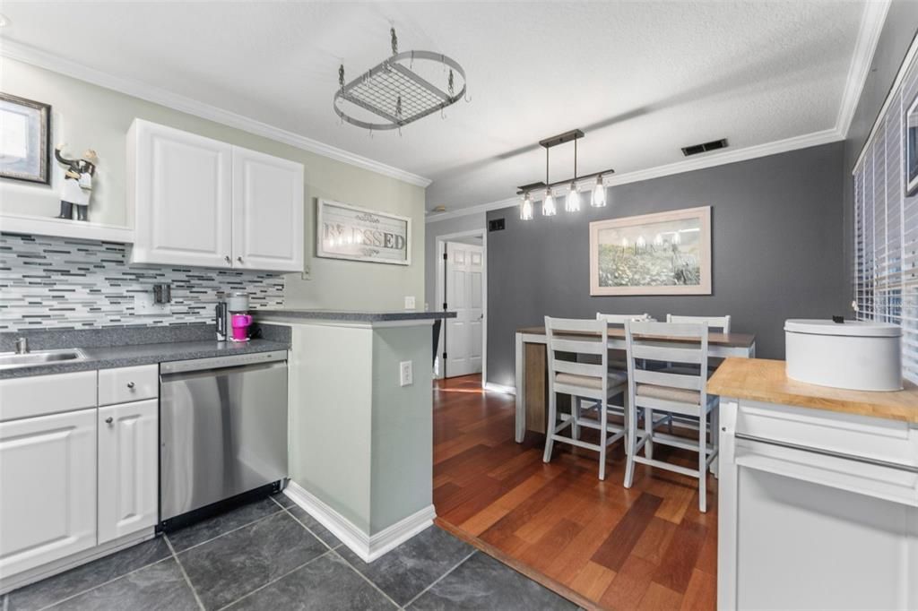 En Venta: $375,000 (3 camas, 2 baños, 1396 Pies cuadrados)