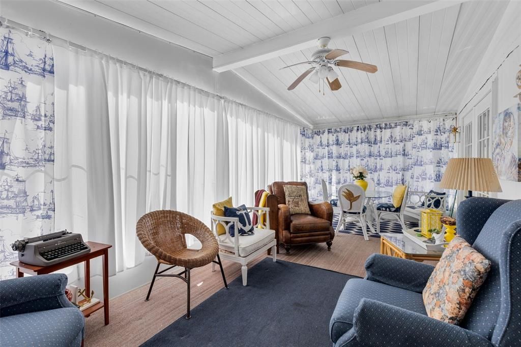 待售: $119,900 (2 贝兹, 2 浴室, 960 平方英尺)