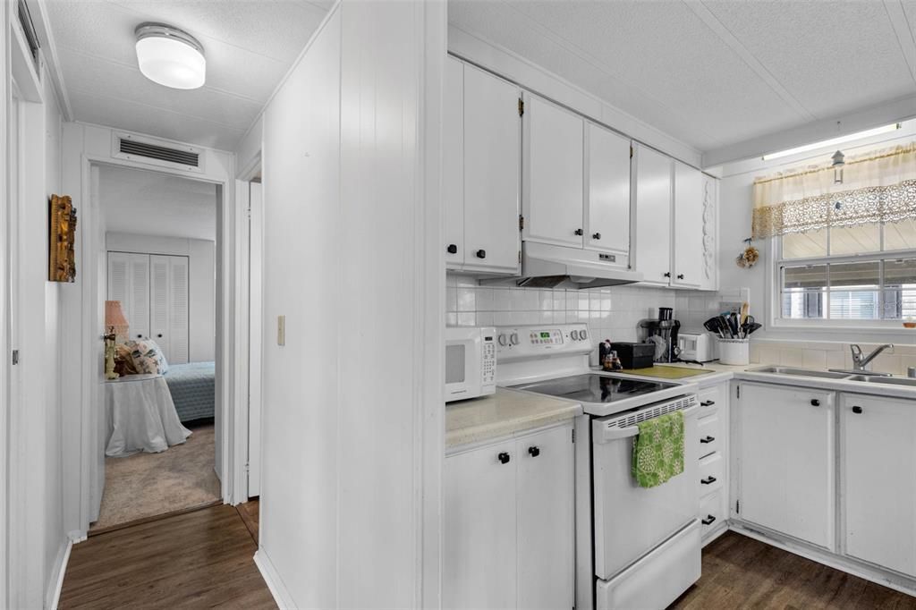 待售: $119,900 (2 贝兹, 2 浴室, 960 平方英尺)