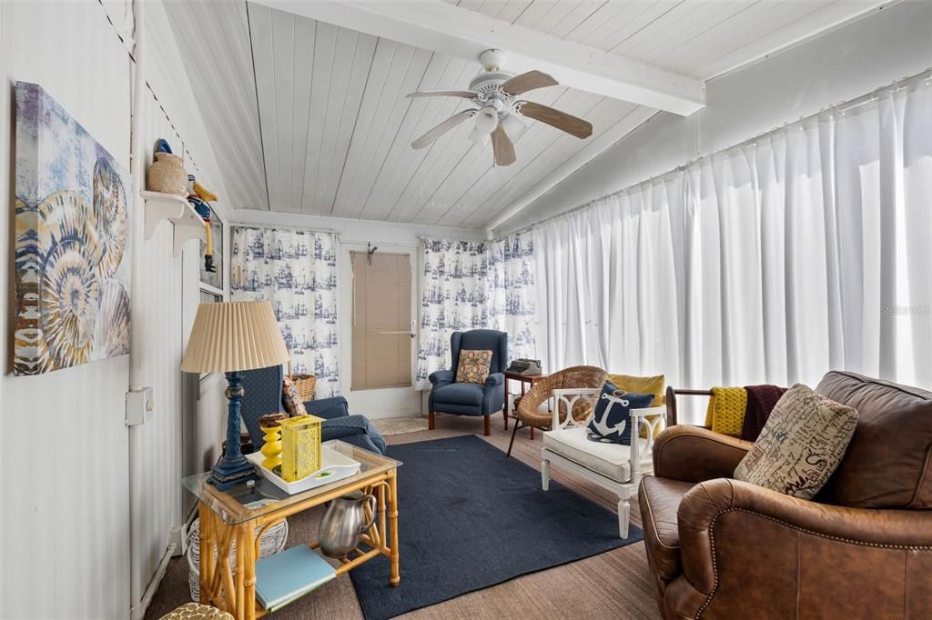 待售: $119,900 (2 贝兹, 2 浴室, 960 平方英尺)