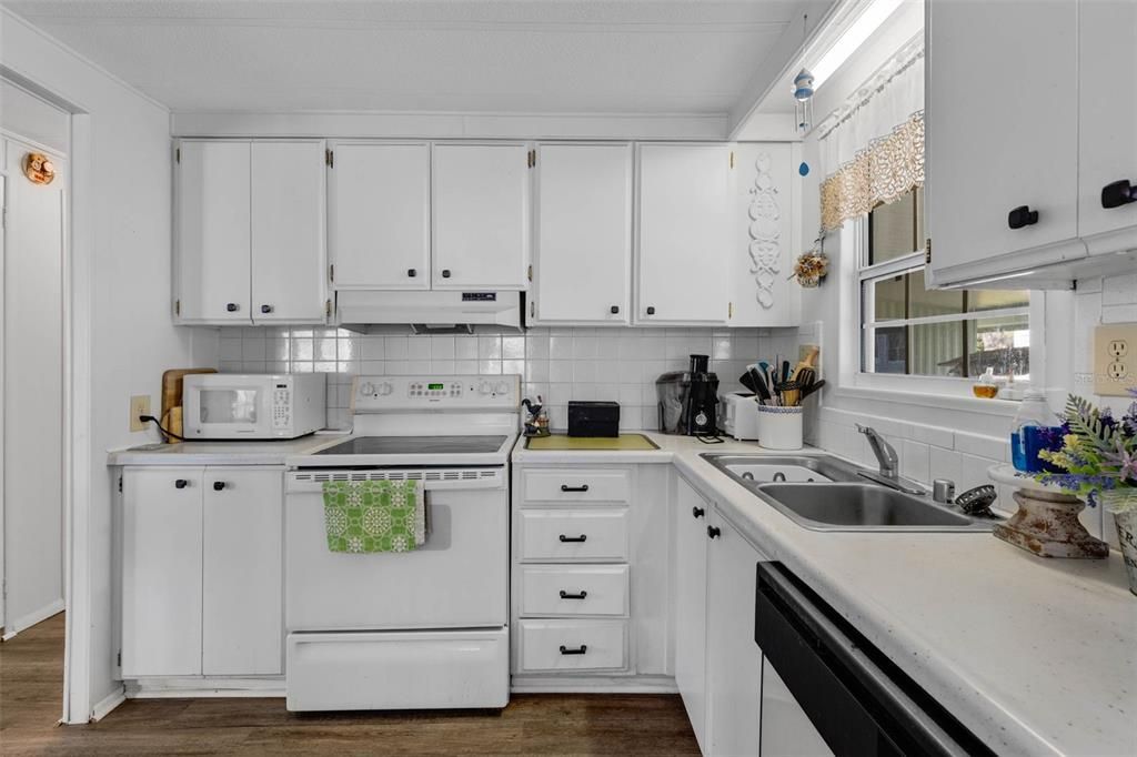 待售: $119,900 (2 贝兹, 2 浴室, 960 平方英尺)