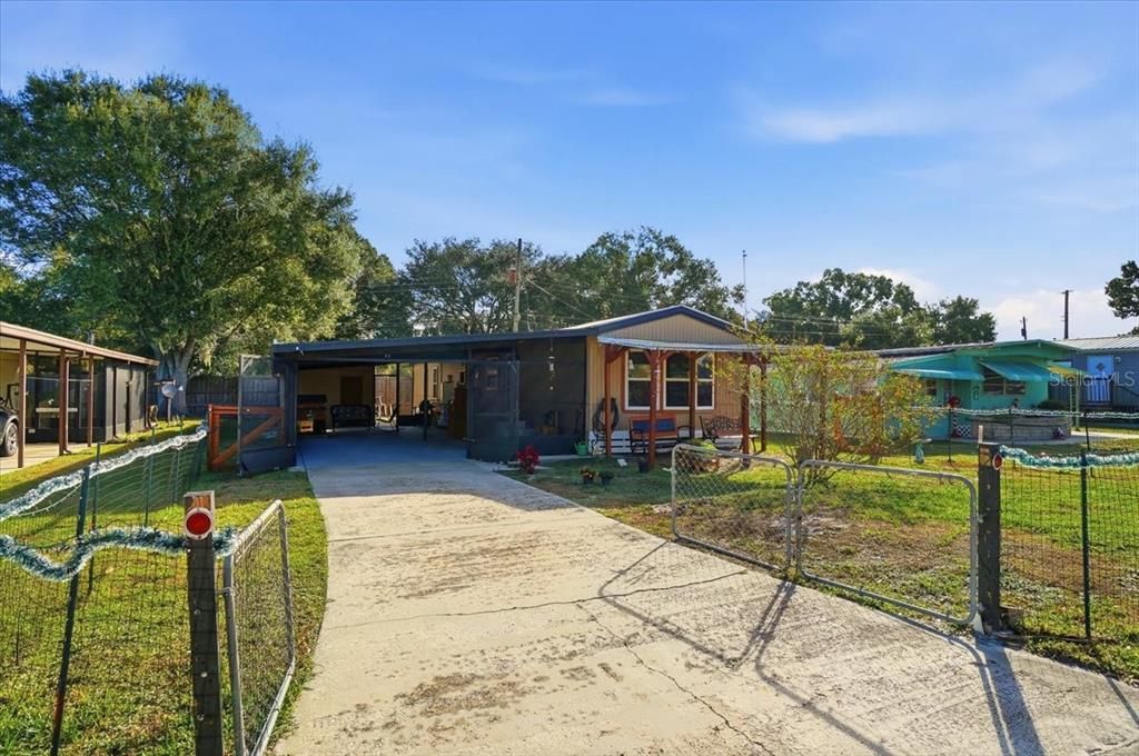 For Sale: $130,000 (2 beds, 2 baths, 980 Square Feet)