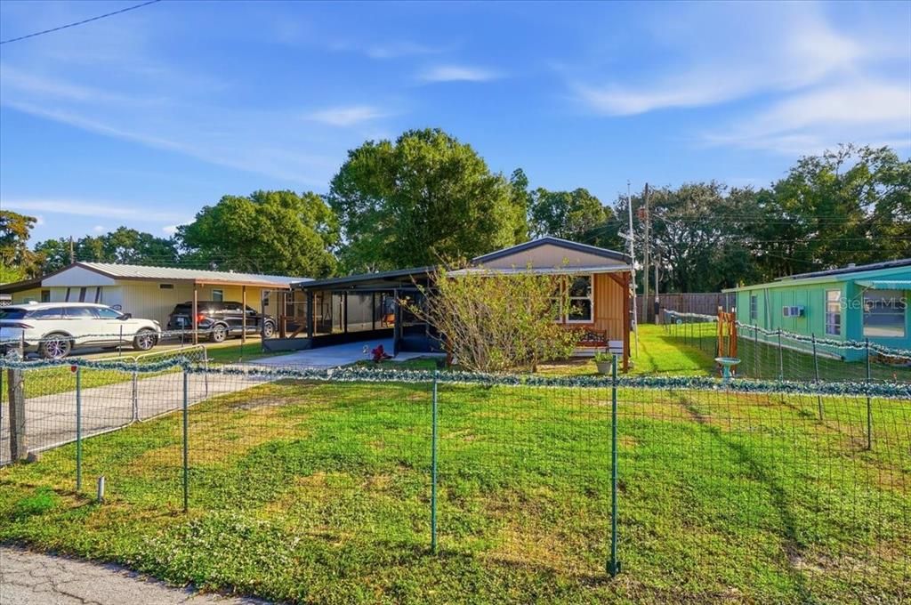 For Sale: $130,000 (2 beds, 2 baths, 980 Square Feet)