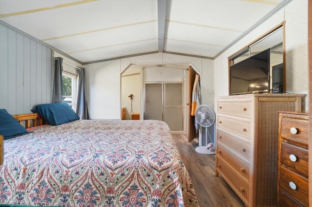 For Sale: $130,000 (2 beds, 2 baths, 980 Square Feet)