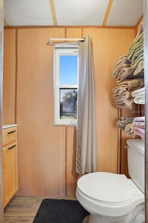 For Sale: $130,000 (2 beds, 2 baths, 980 Square Feet)